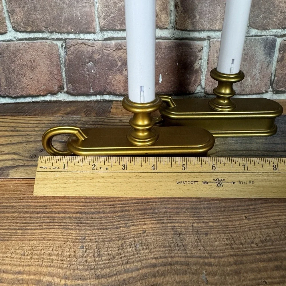 Lot Of 2 Carlon Dusk to Dawn Flickering Flame Window Candles Light Sensor Gold
